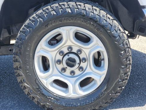 Used 2025 Ford F250 XLT image 9