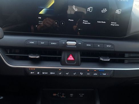 Used 2025 Kia K4 LXS image 17