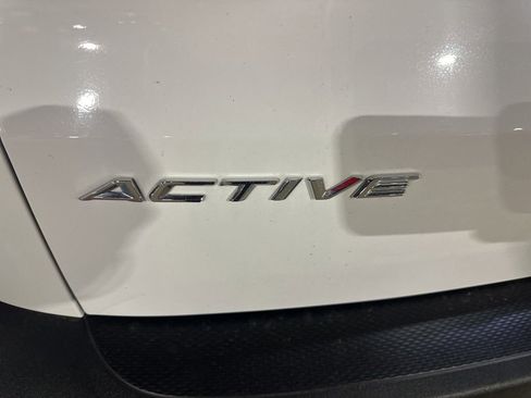 Used 2025 Ford Escape Active w/ Tech Pack #1 FWD image 13