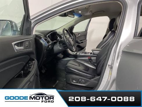 Certified 2019 Ford Edge Titanium image 9