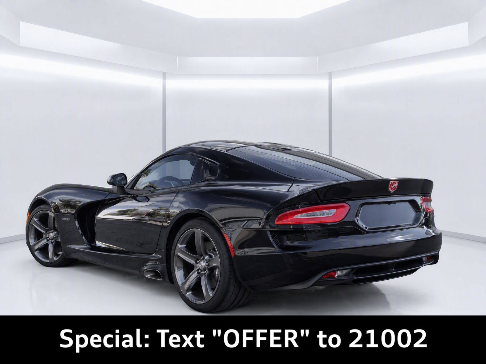 Used 2013 SRT Viper SRT-10 RWD image 3