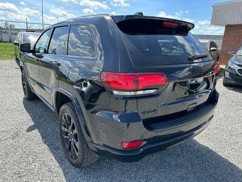 Used 2018 Jeep Grand Cherokee Altitude image 9