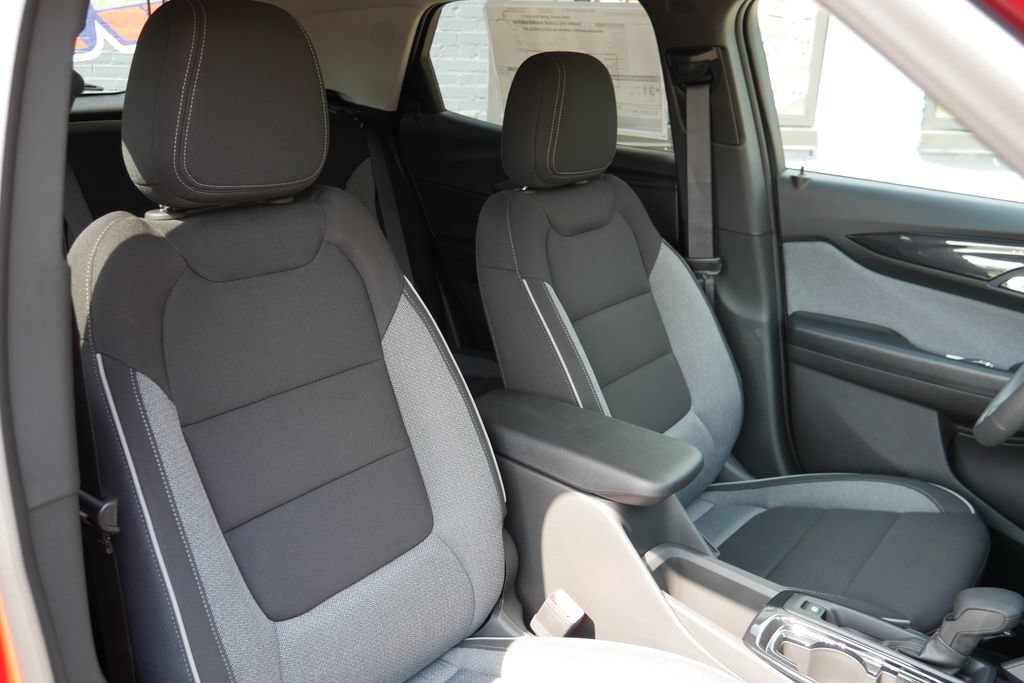 New 2026 Chevrolet TrailBlazer LS w/ LS Convenience Package FWD image 9