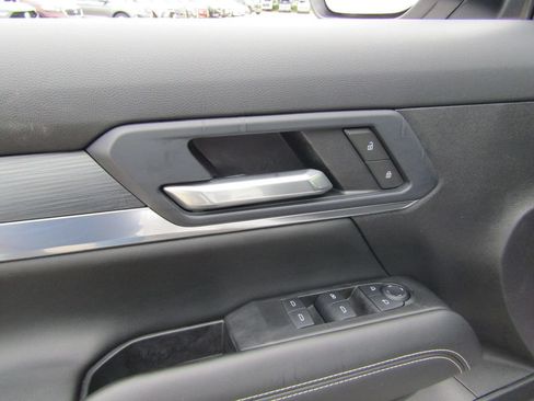 Used 2025 GMC Terrain Elevation AWD/4WD image 23