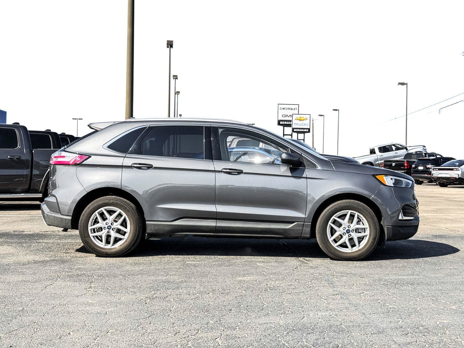 Used 2022 Ford Edge SEL w/ Convenience Package AWD/4WD image 8