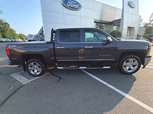 Used 2015 Chevrolet Silverado 1500 LTZ Z71 w/ LTZ Plus Package AWD/4WD image 9