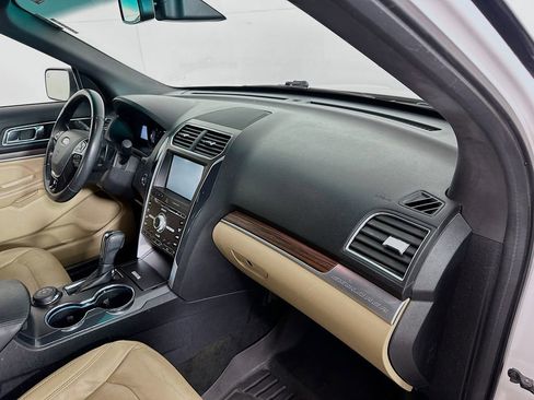 Used 2016 Ford Explorer Limited w/ Equipment Group 303A image 31