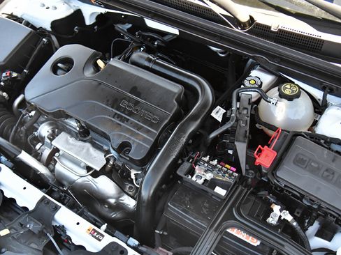 Used 2021 Chevrolet Malibu LT FWD image 41