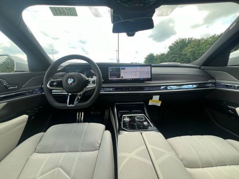 Certified 2024 BMW 760i xDrive 760i xDrive w/ Autobahn Package image 12
