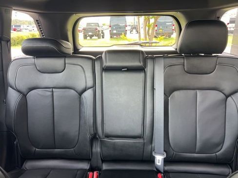 New 2026 Jeep Grand Cherokee Limited AWD/4WD image 18