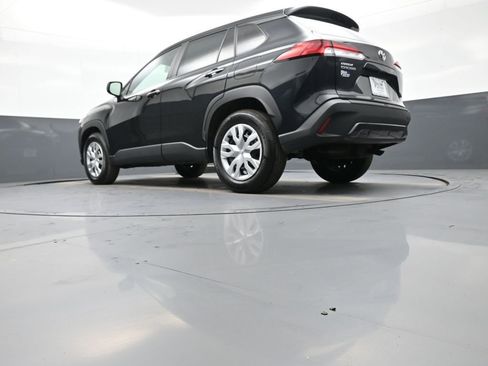 Certified 2025 Toyota Corolla Cross L image 31