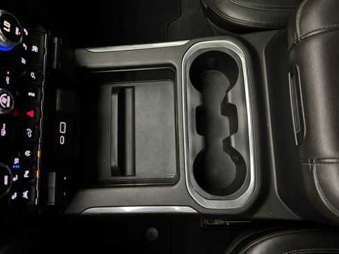 Used 2019 GMC Sierra 1500 SLT w/ SLT Premium Package image 31