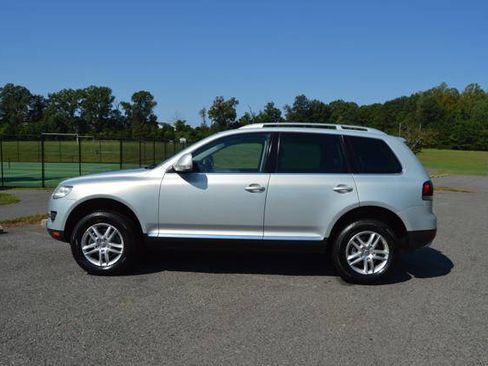 Used 2009 Volkswagen Touareg VR6 image 44