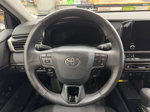 Used 2025 Toyota Camry LE w/ Convenience Package AWD/4WD image 19