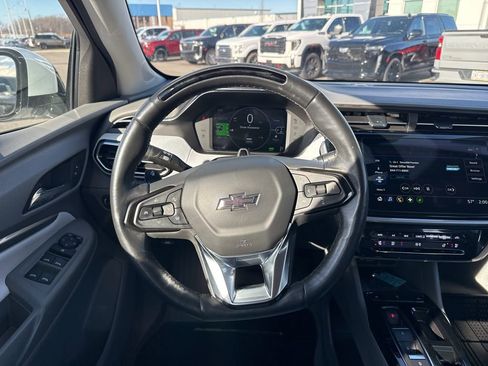 Used 2023 Chevrolet Bolt EUV Premier w/ Super Cruise Package image 15