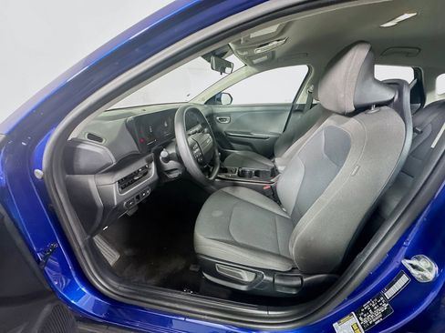 Used 2025 Kia K4 LXS image 13