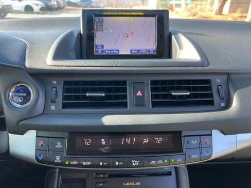 Used 2013 Lexus CT 200h image 20