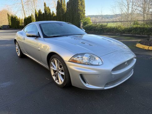 Used 2011 Jaguar XKR R image 3