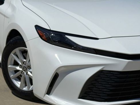 Used 2025 Toyota Camry LE w/ Convenience Package FWD image 3