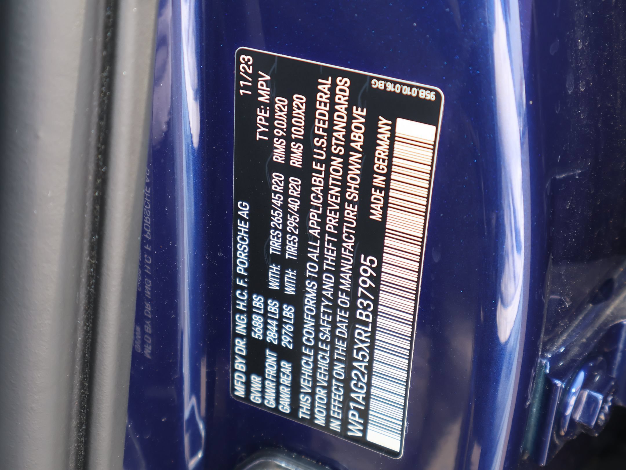 Certified 2024 Porsche Macan S w/ Premium Plus Package AWD/4WD image 32