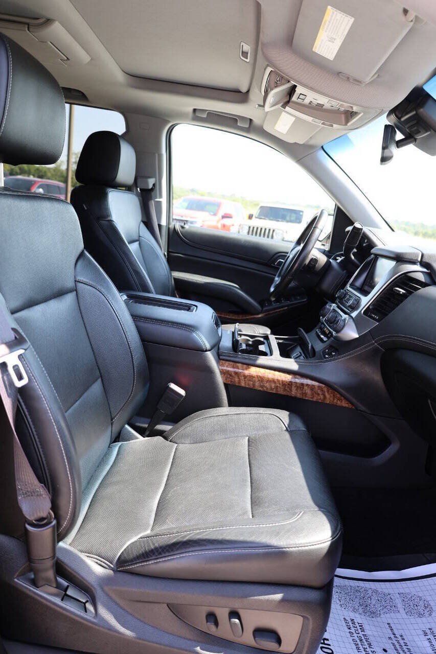 Used 2016 Chevrolet Suburban LTZ AWD/4WD image 15