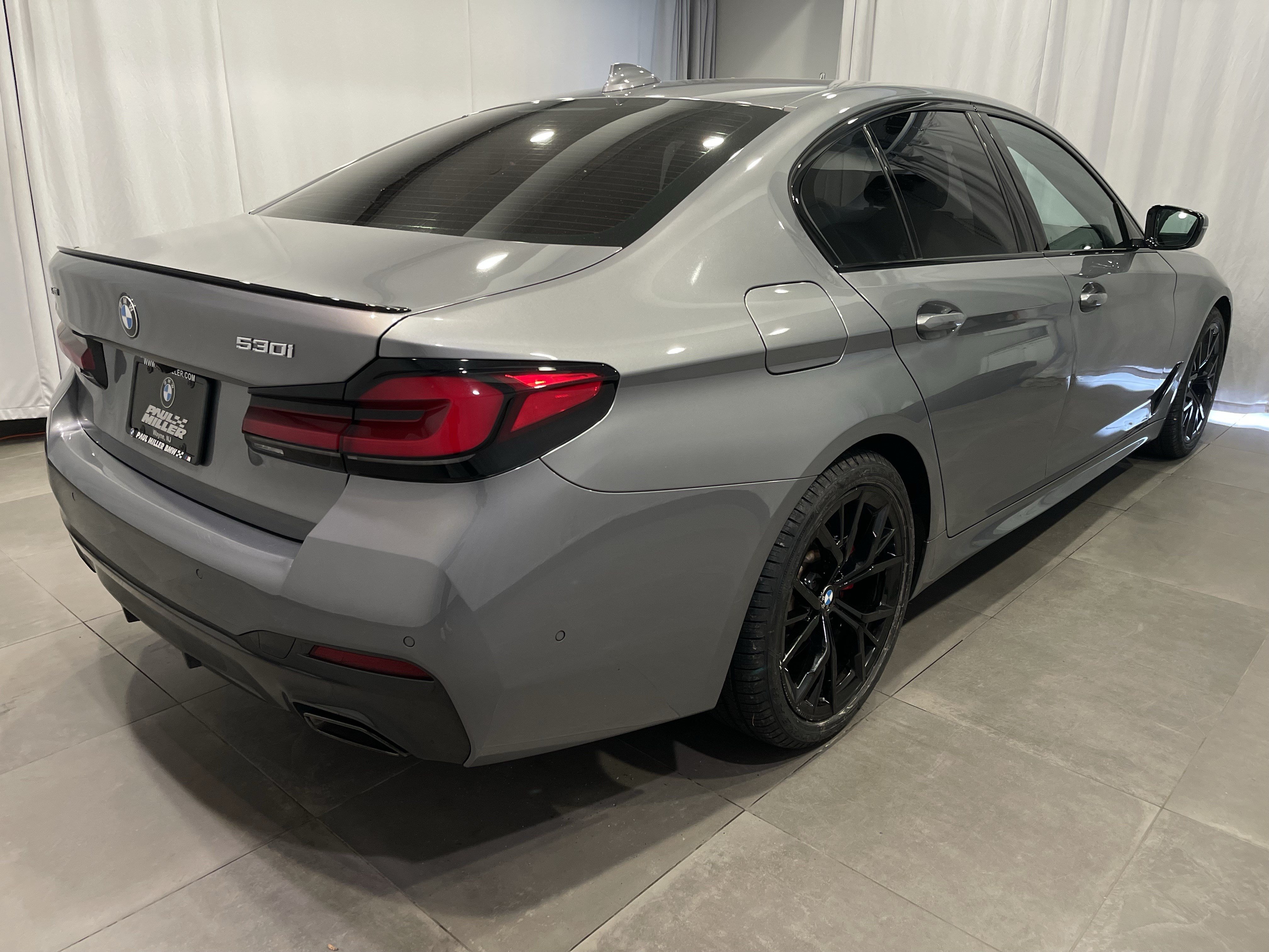 Certified 2023 BMW 530i xDrive w/ M Sport Package AWD/4WD image 6