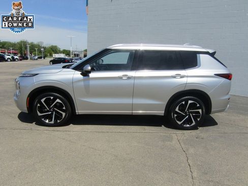 Used 2022 Mitsubishi Outlander SEL AWD/4WD image 2