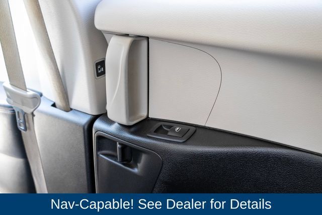 Used 2017 Chrysler Pacifica Touring FWD image 21
