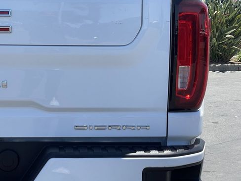 Used 2023 GMC Sierra 3500 Denali w/ Denali Ultimate Package AWD/4WD image 2