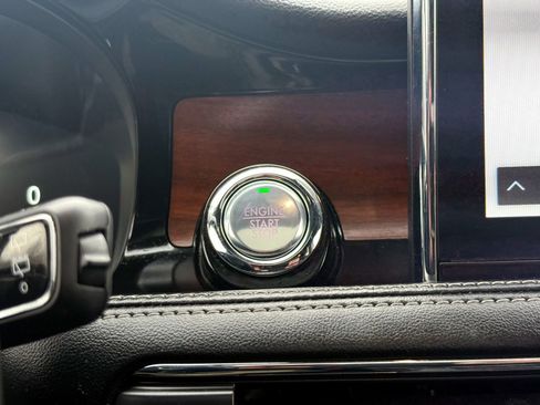 Used 2022 Lincoln Corsair Reserve w/ Sport Package image 27