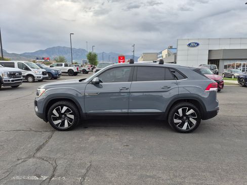 Used 2024 Volkswagen Atlas Cross Sport SE w/ Panoramic Sunroof Package AWD/4WD image 10