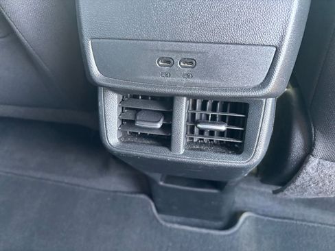 Used 2025 Chevrolet Equinox LT image 23