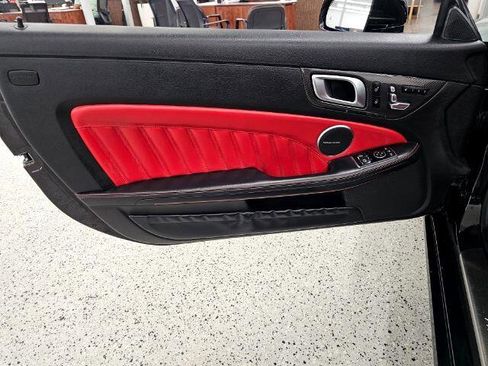 Used 2018 Mercedes-Benz SLC 43 AMG w/ Premium 2 Package image 25