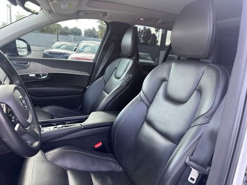 Used 2023 Volvo XC90 T8 Ultimate w/ Protection Package Premier image 7