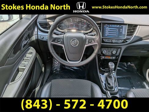 Used 2021 Buick Encore Preferred w/ Safety Package FWD image 21