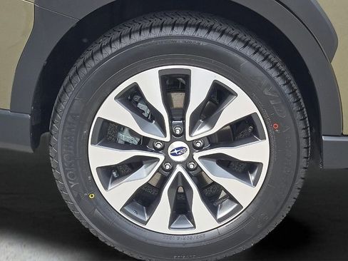 Certified 2025 Subaru Outback Limited AWD/4WD image 8
