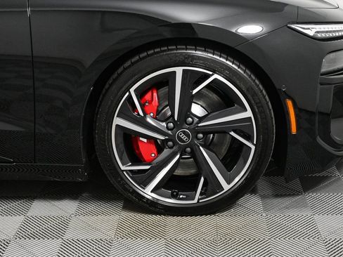 New 2025 Audi S6 e-tron Premium Plus image 39