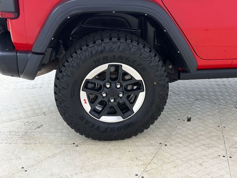 Used 2021 Jeep Wrangler Unlimited Rubicon w/ Steel Bumper Group AWD/4WD image 12
