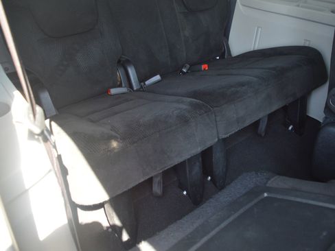 Used 2016 Dodge Grand Caravan SXT w/ Rear Park Assist Package image 24