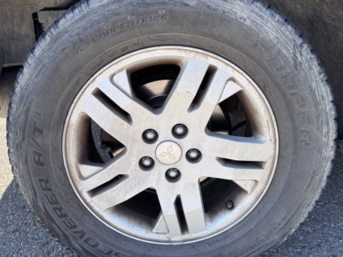 Used 2004 Mitsubishi Endeavor LS AWD/4WD image 56