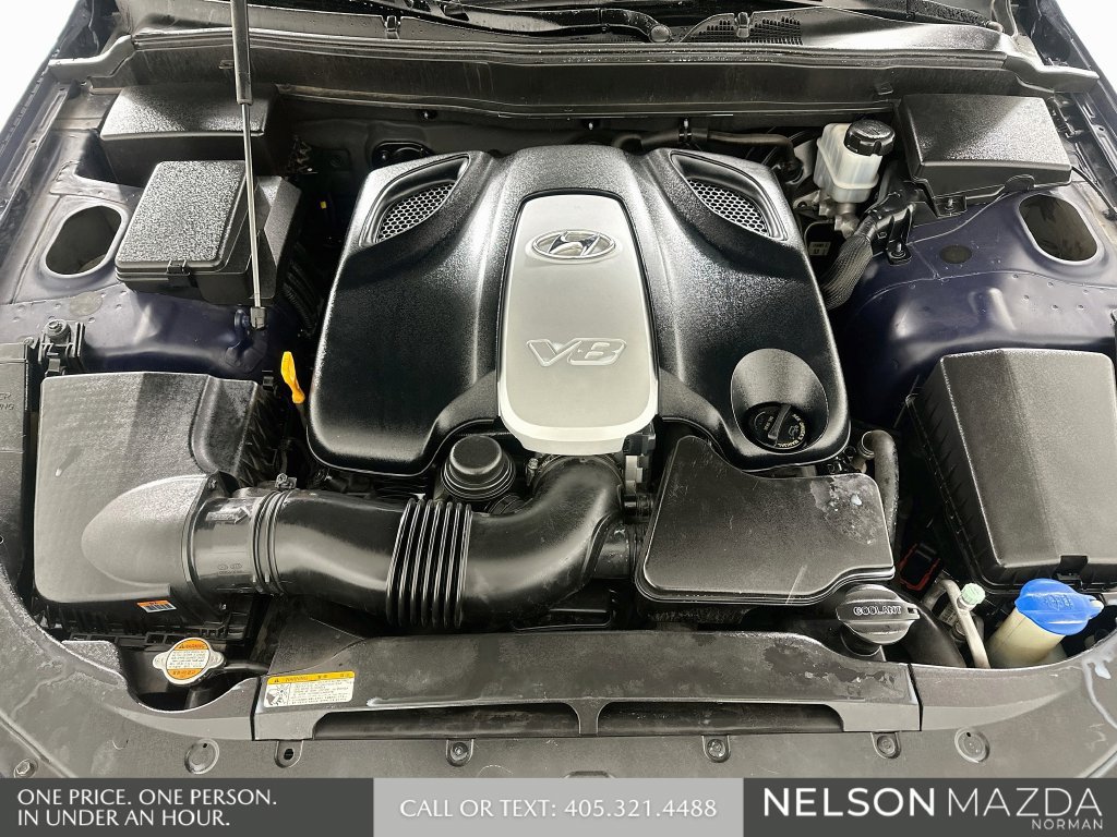 Used 2010 Hyundai Genesis 4.6 RWD image 33