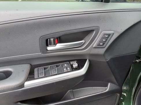 Certified 2025 Toyota Sienna Platinum image 15