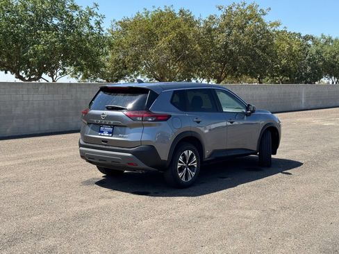 Used 2023 Nissan Rogue SV AWD/4WD image 3