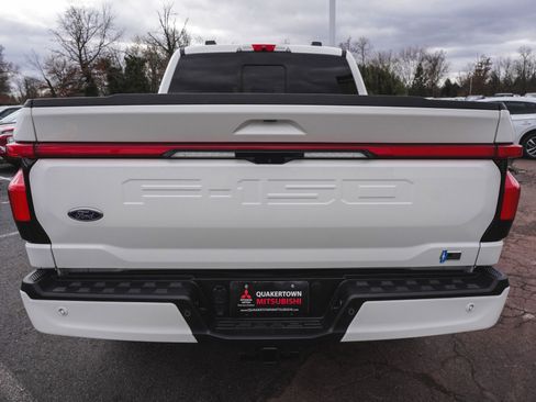 Used 2022 Ford F150 Lightning Lariat image 6