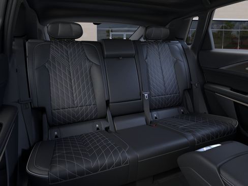 New 2026 Cadillac Lyriq V w/ Exterior Carbon Fiber Package AWD/4WD image 17
