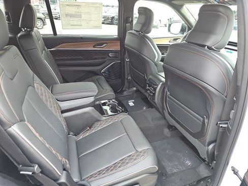 New 2026 Jeep Grand Cherokee L Summit w/ Advanced Protech Group IV AWD/4WD image 15
