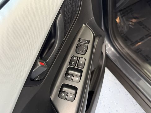 Used 2021 Hyundai Kona SEL FWD image 12