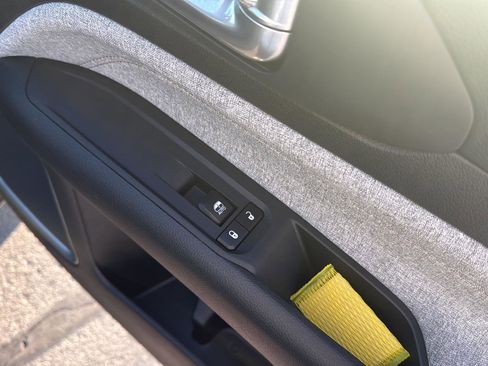 Used 2023 Jeep Compass Latitude image 31