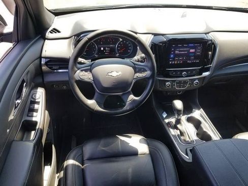 Used 2023 Chevrolet Traverse LT w/ LT Premium Package AWD/4WD image 18