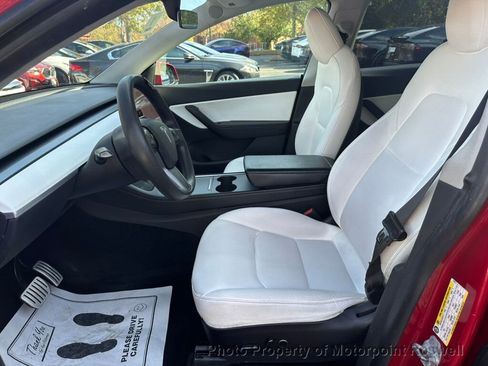 Used 2021 Tesla Model Y Performance image 9
